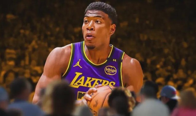 进攻完美防守白给的八村塁，是继续留队还是远走高飞？